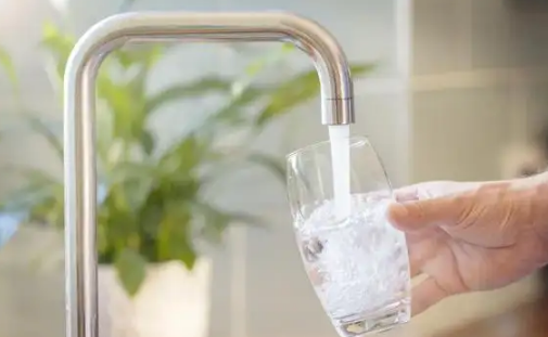階梯式水費周期是一個月嗎-水費階梯費年底算還是每月算